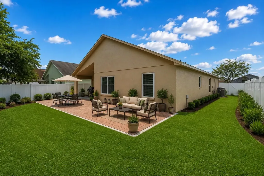 2490 Shelby Circle Kissimmee FL 34743