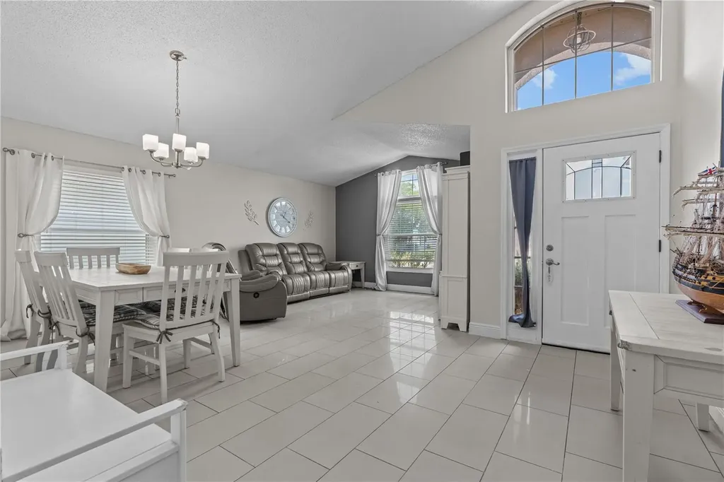 2490 Shelby Circle Kissimmee FL 34743