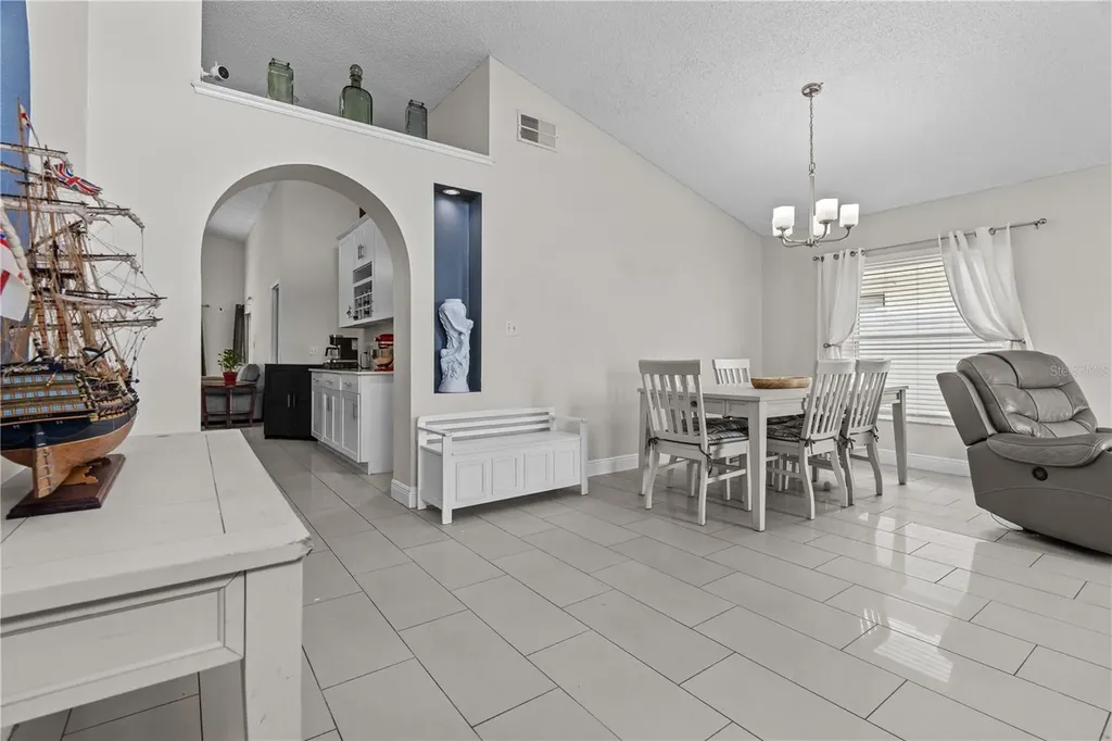 2490 Shelby Circle Kissimmee FL 34743