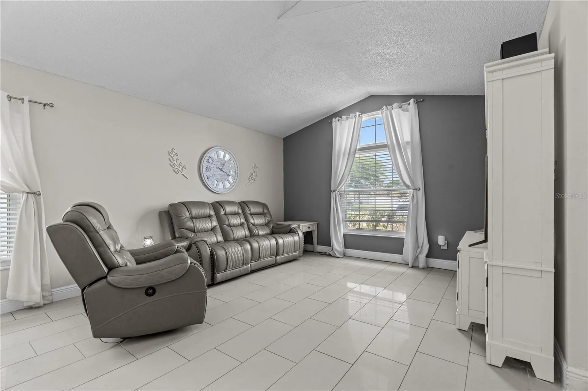 2490 Shelby Circle Kissimmee FL 34743