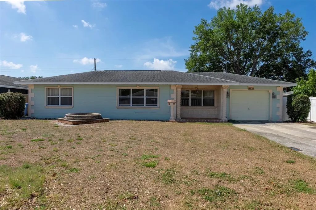 4218 24th Avenue N St Petersburg FL 33713