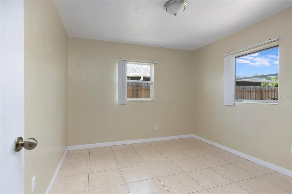 4218 24th Avenue N St Petersburg FL 33713