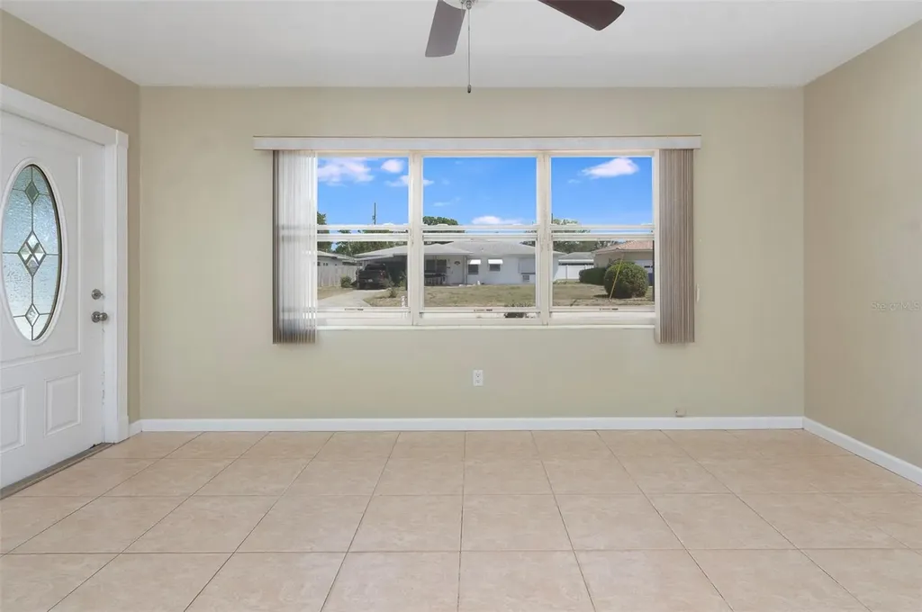 4218 24th Avenue N St Petersburg FL 33713