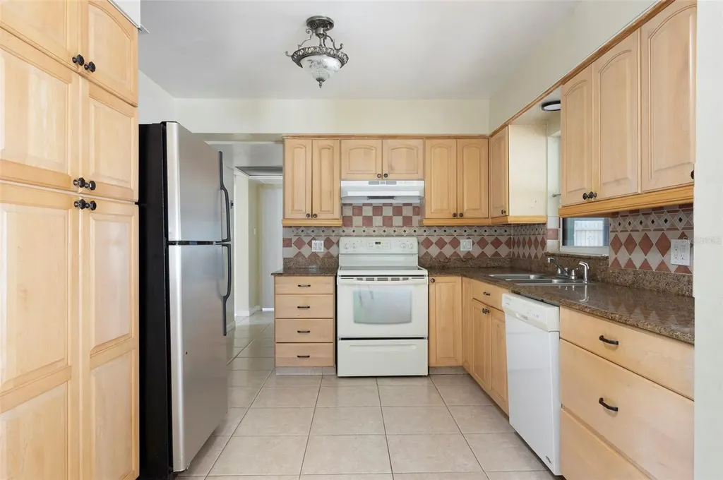 4218 24th Avenue N St Petersburg FL 33713