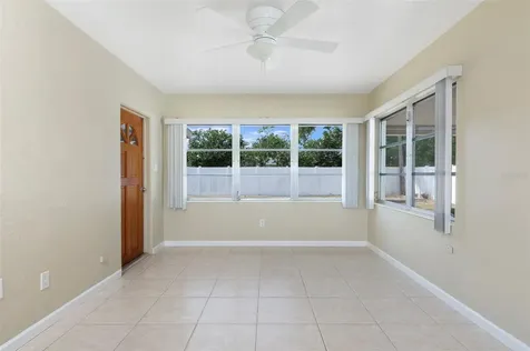 4218 24th Avenue N St Petersburg FL 33713