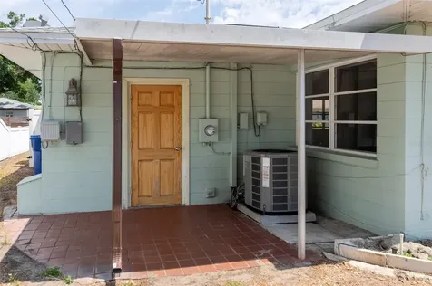 4218 24th Avenue N St Petersburg FL 33713