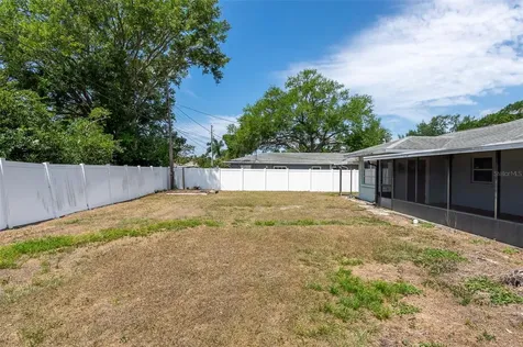 4218 24th Avenue N St Petersburg FL 33713