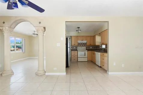 4218 24th Avenue N St Petersburg FL 33713