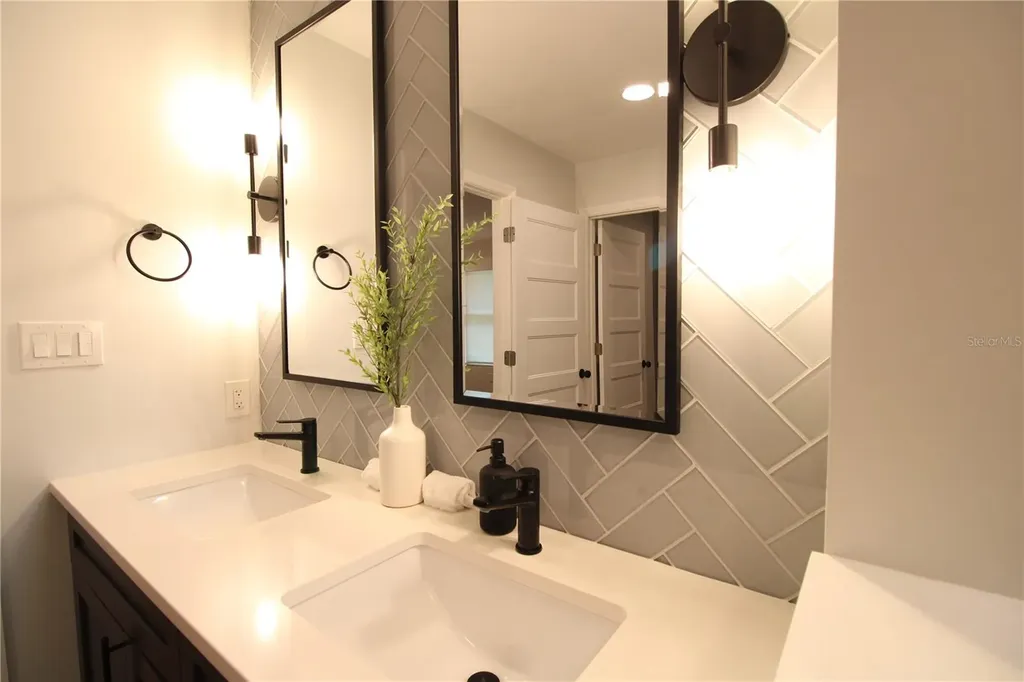 3745 SW 6th Place Gainesville FL 32607
