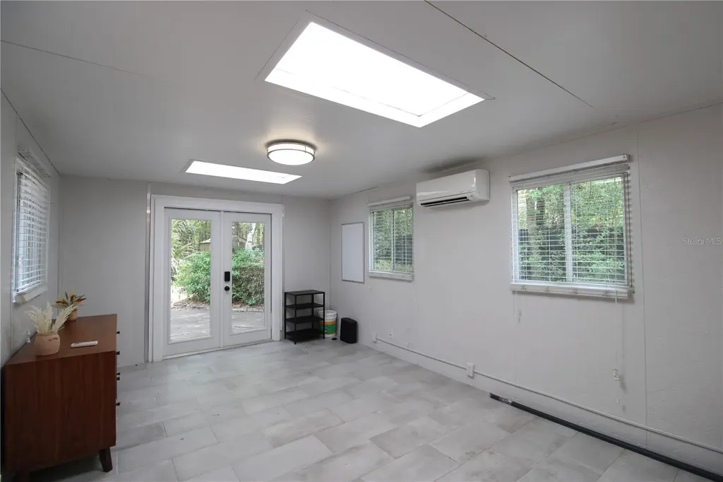3745 SW 6th Place Gainesville FL 32607