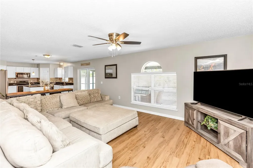 1874 Corner Meadow Circle Orlando FL 32820