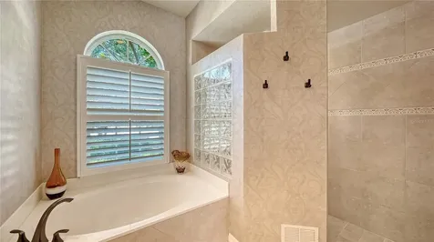 4956 Sabal Lake Circle Sarasota FL 34238