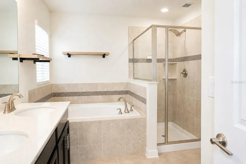 2172 Lake Side Avenue Davenport FL 33837