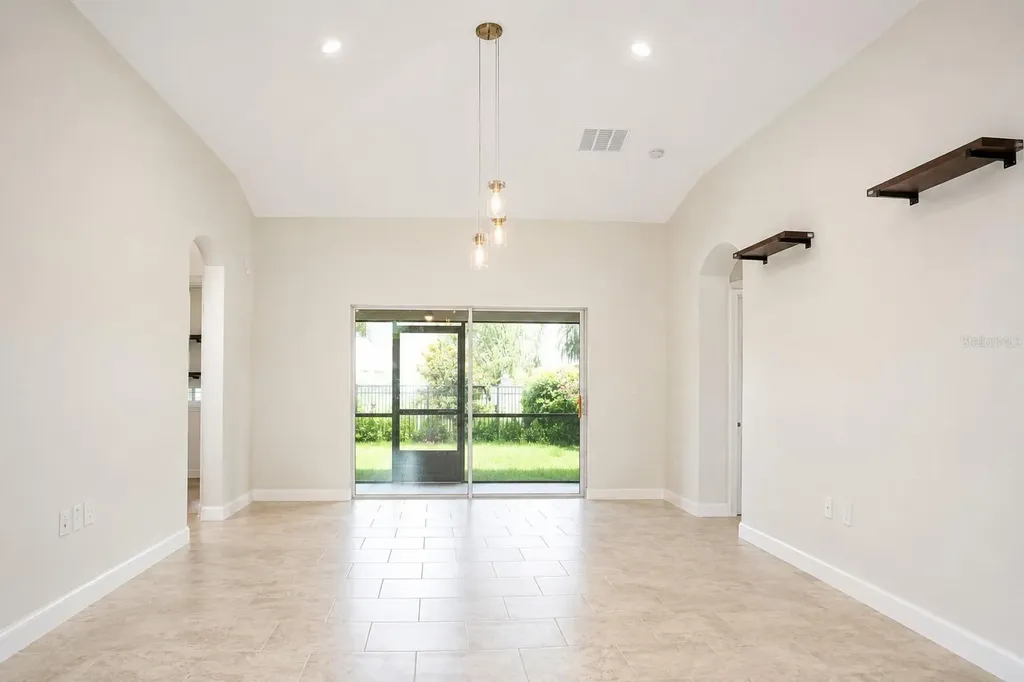 2172 Lake Side Avenue Davenport FL 33837
