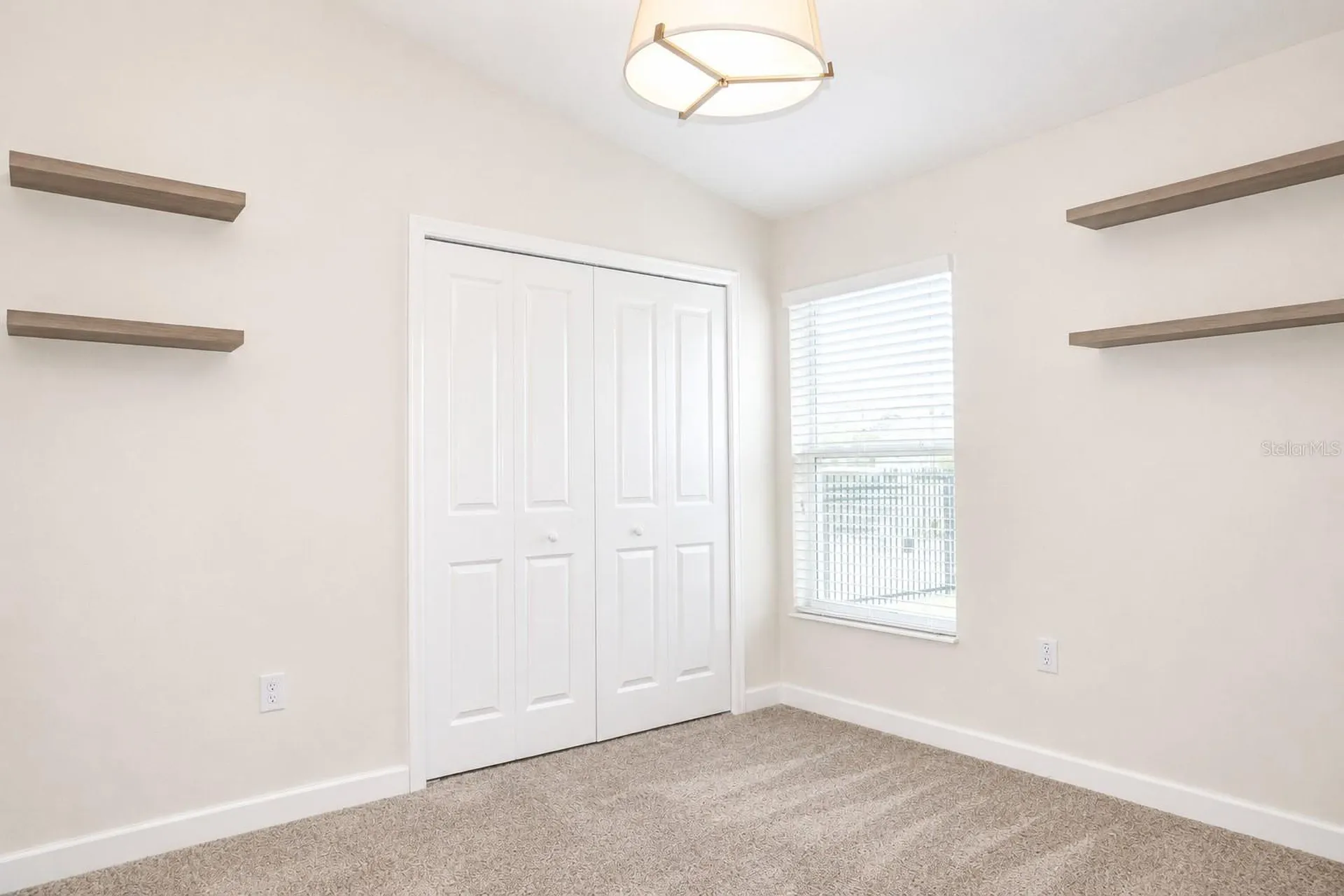 2172 Lake Side Avenue Davenport FL 33837