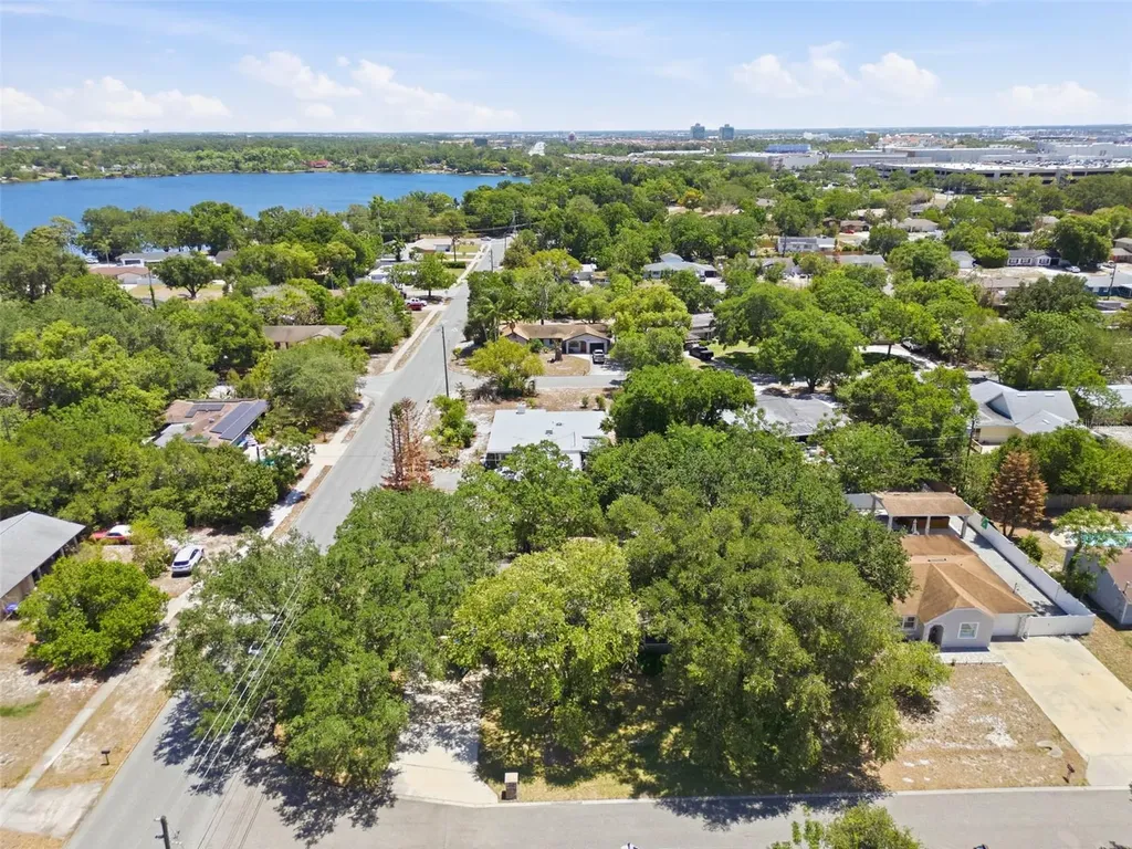 5601 Kevin Avenue Orlando FL 32819