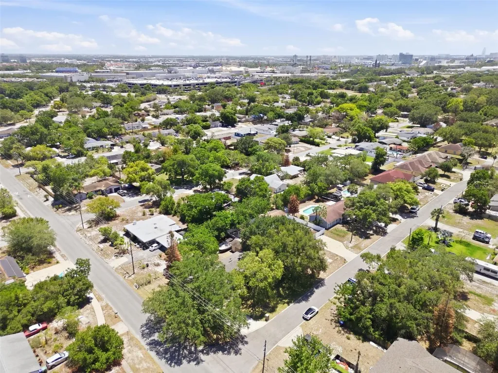 5601 Kevin Avenue Orlando FL 32819