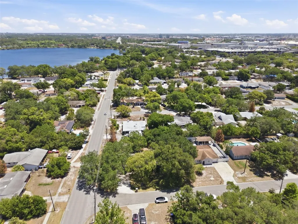 5601 Kevin Avenue Orlando FL 32819