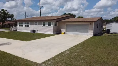 706 SE 3rd Street Mulberry FL 33860