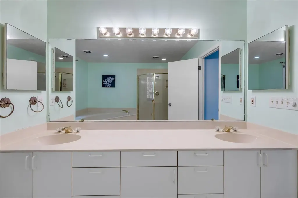 1707 Beacon Street New Smyrna Beach FL 32169