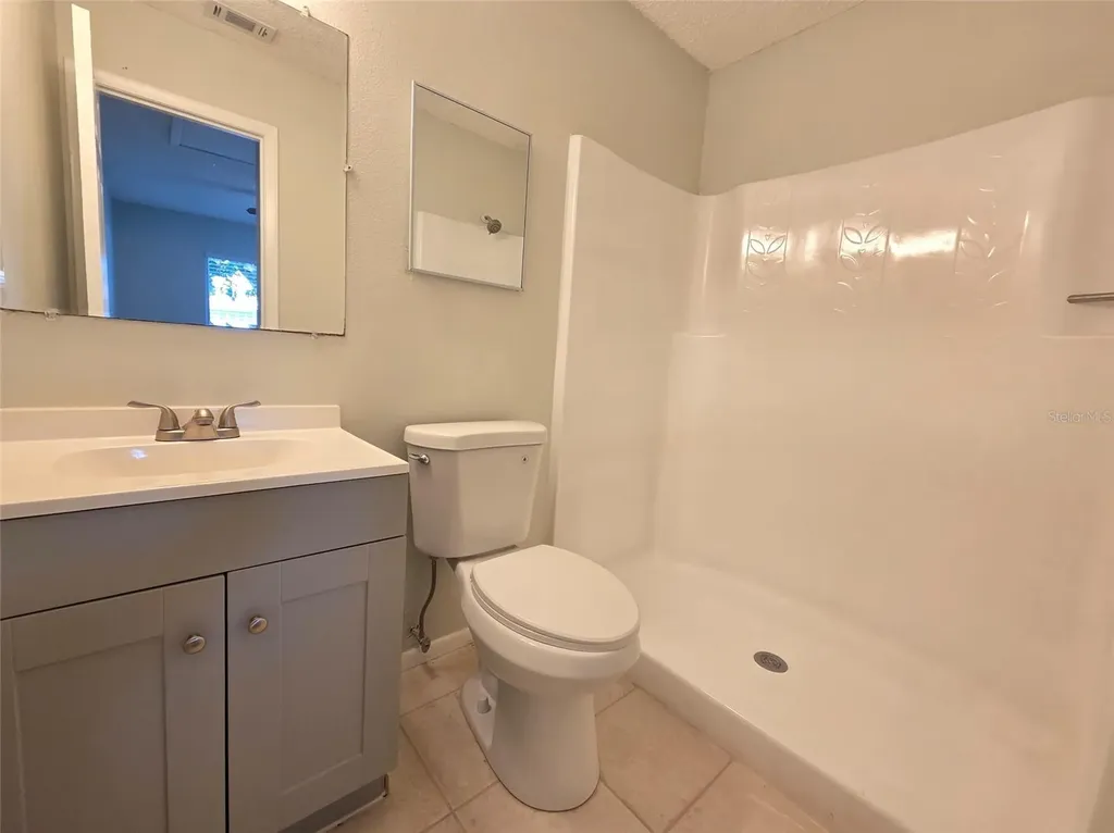 1009 63rd W Bradenton FL 34207