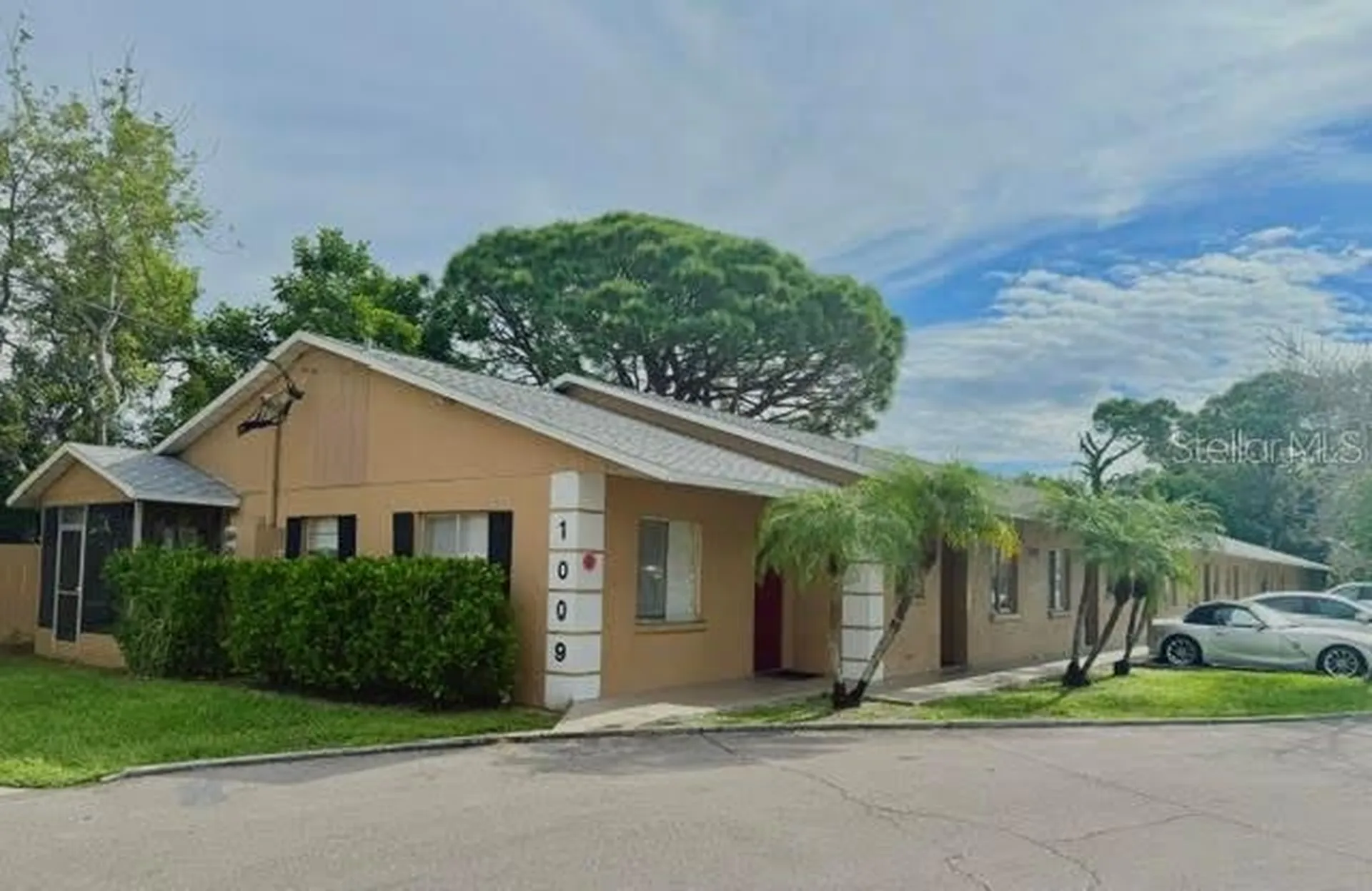 1009 63rd W Bradenton FL 34207