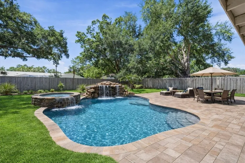 13808 Cherry Brook Lane Tampa FL 33618