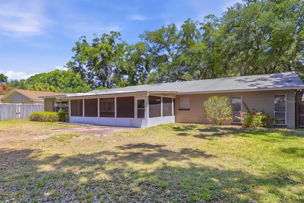 13808 Cherry Brook Lane Tampa FL 33618