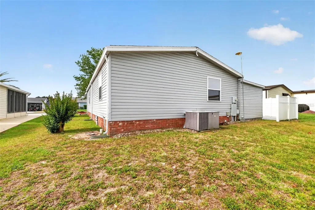 728 Prado Drive Lady Lake FL 32159