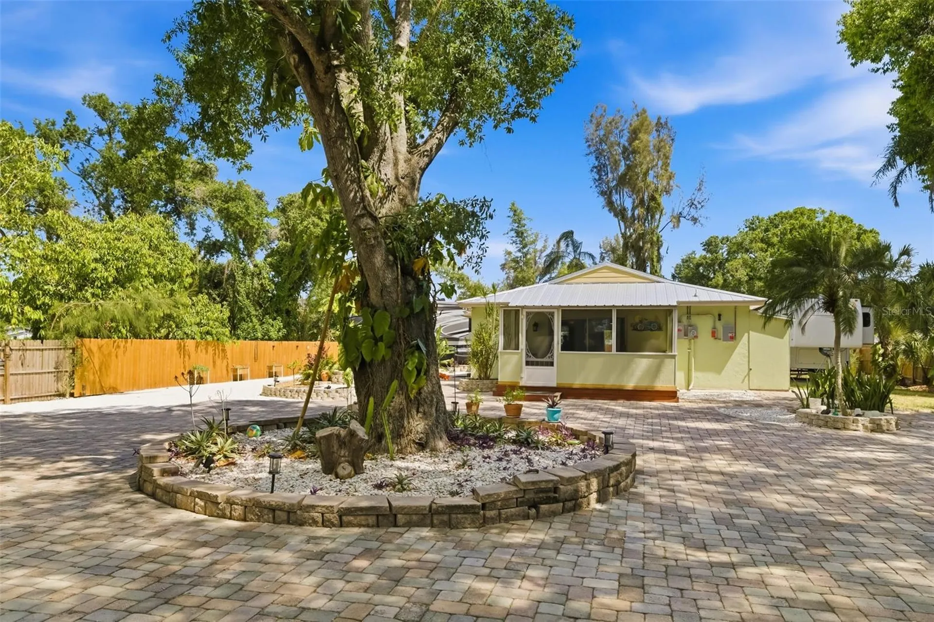 2549 19th Street Sarasota FL 34234