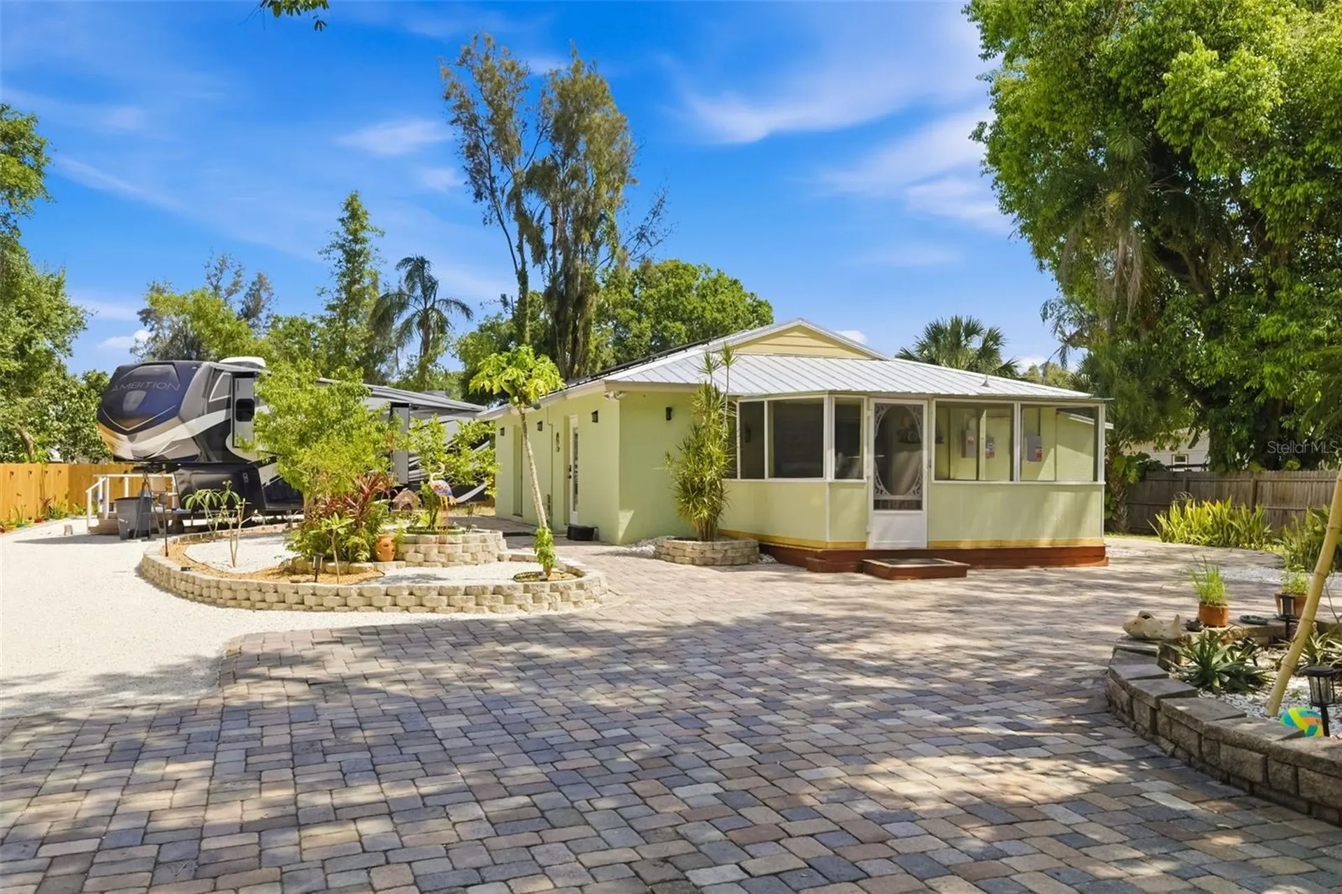 2549 19th Street Sarasota FL 34234
