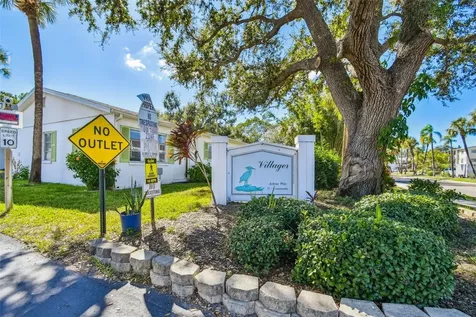 6072 Arlene Way Bradenton FL 34207