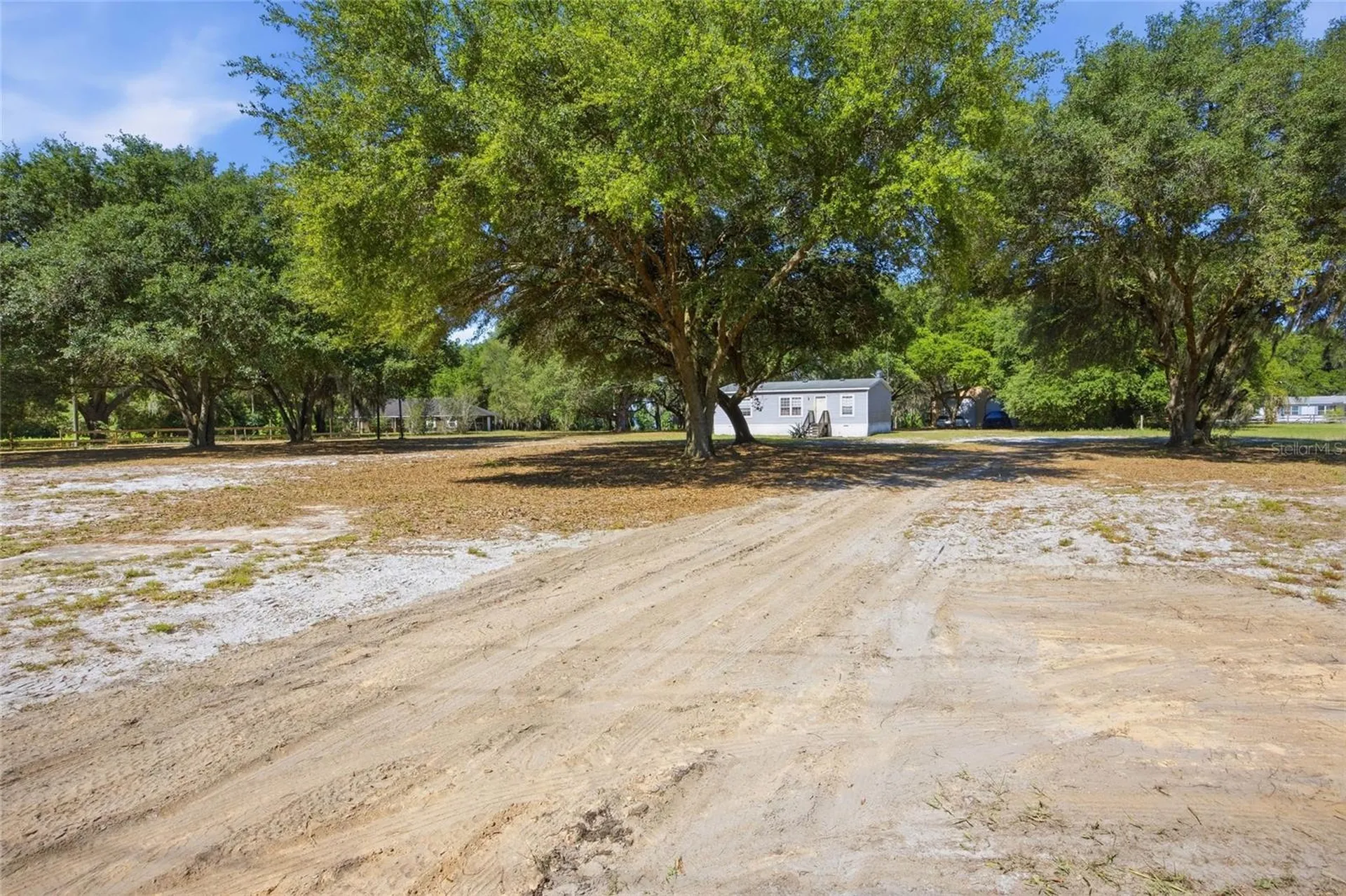 3980 SE 183rd Avenue Road Ocklawaha FL 32179