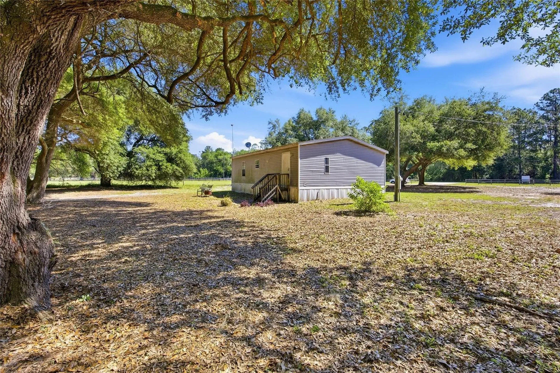 3980 SE 183rd Avenue Road Ocklawaha FL 32179