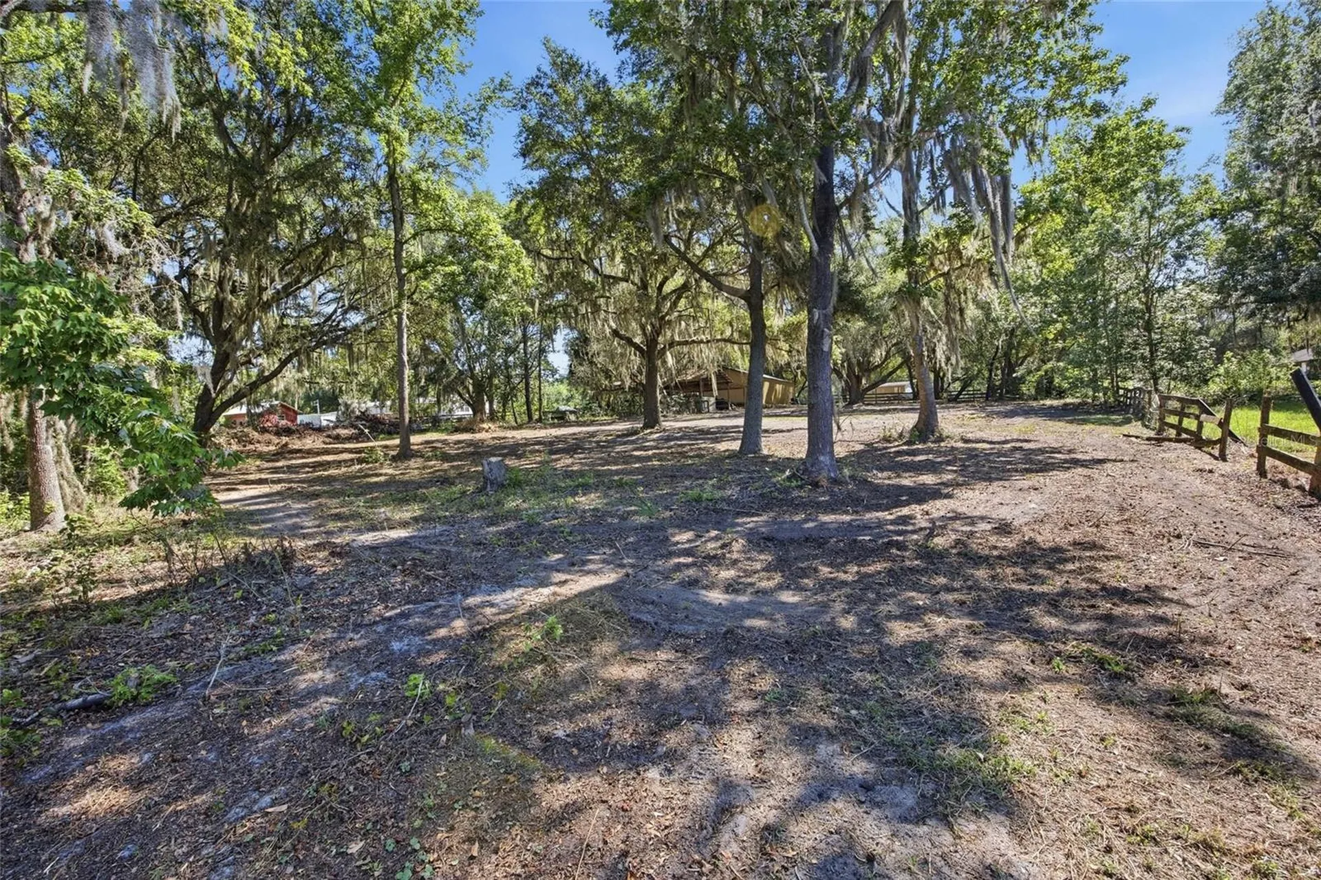 3980 SE 183rd Avenue Road Ocklawaha FL 32179