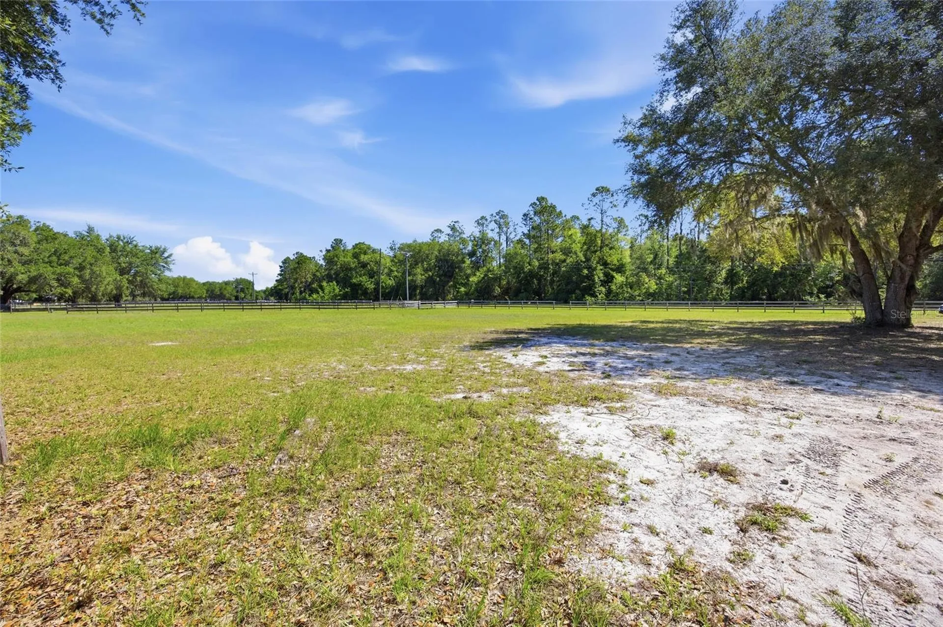 3980 SE 183rd Avenue Road Ocklawaha FL 32179
