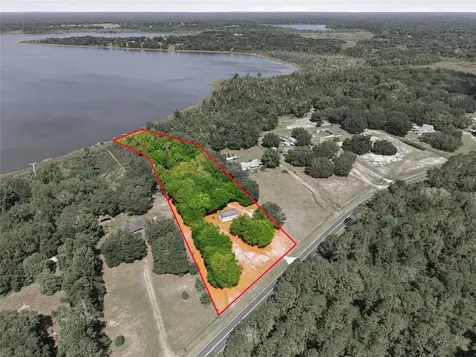 3980 SE 183rd Avenue Road Ocklawaha FL 32179