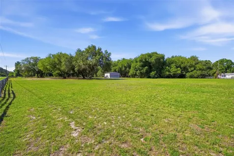 3980 SE 183rd Avenue Road Ocklawaha FL 32179