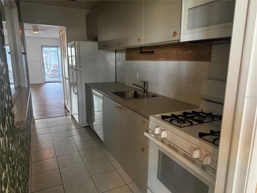 5660 80th Street N St Petersburg FL 33709
