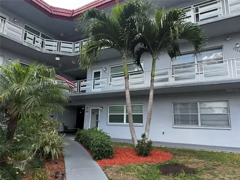 5660 80th Street N St Petersburg FL 33709