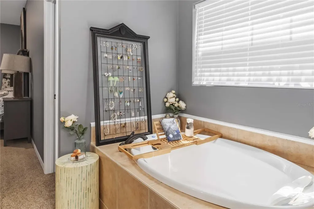 2313 Holden Lane Lithia FL 33547