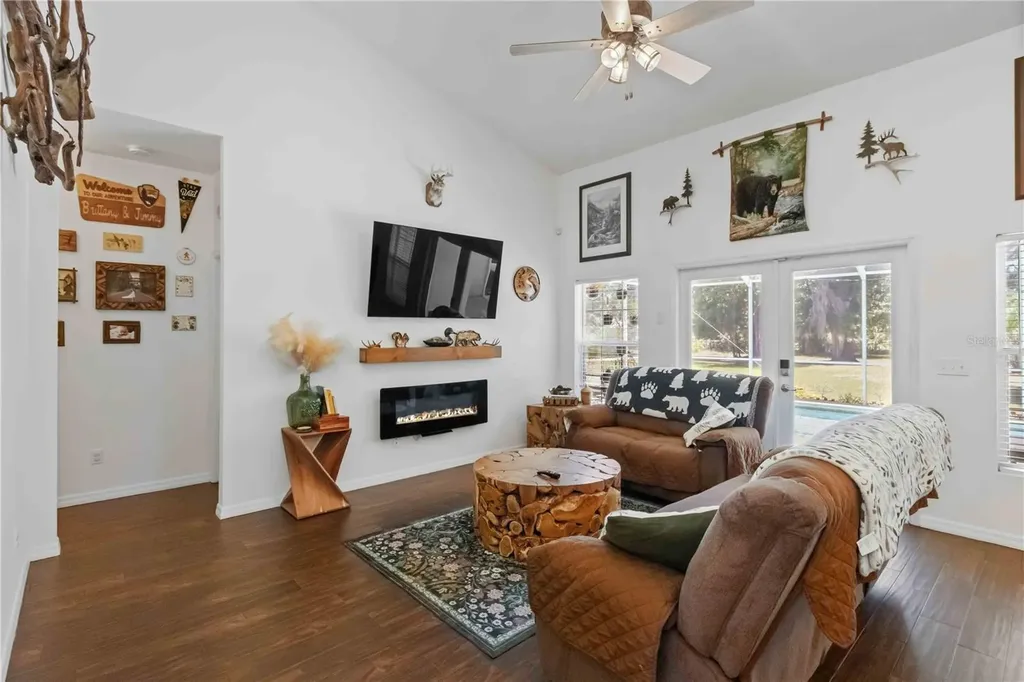 2313 Holden Lane Lithia FL 33547