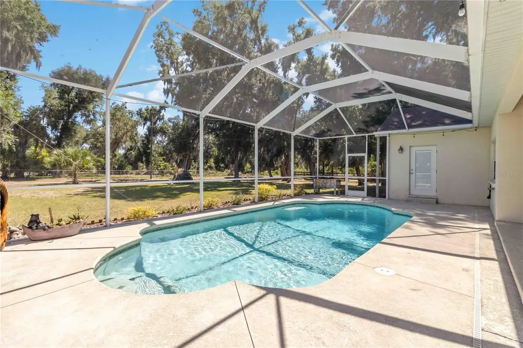 2313 Holden Lane Lithia FL 33547
