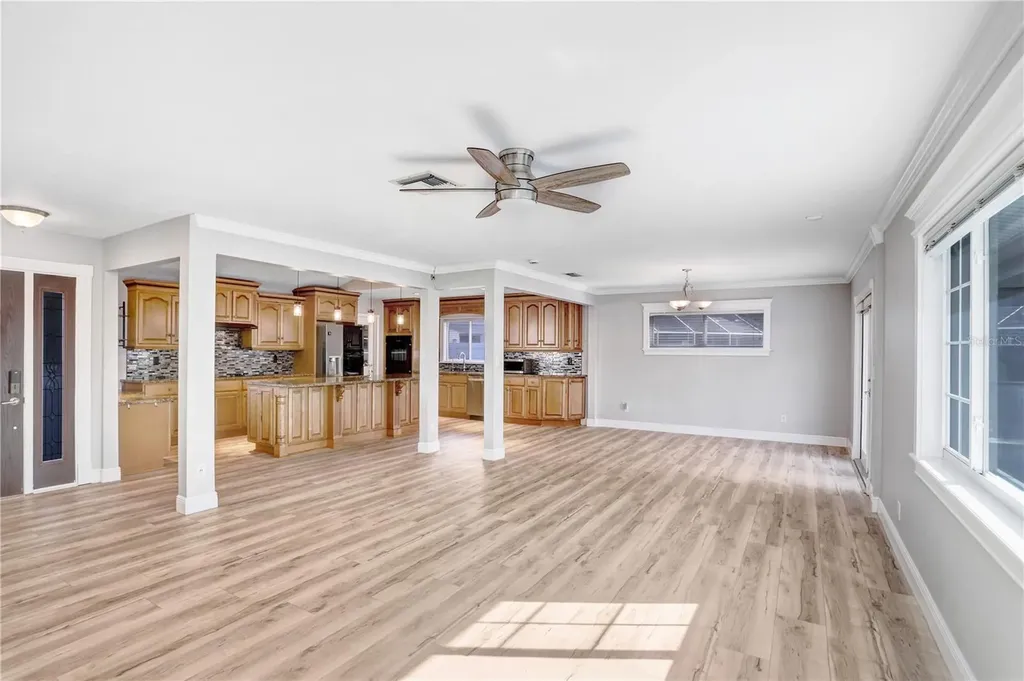 8404 Blackstone Court Tampa FL 33615
