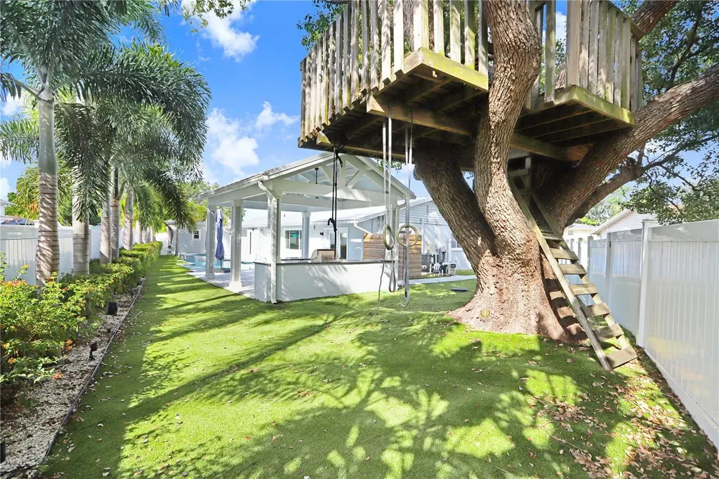 8404 Blackstone Court Tampa FL 33615