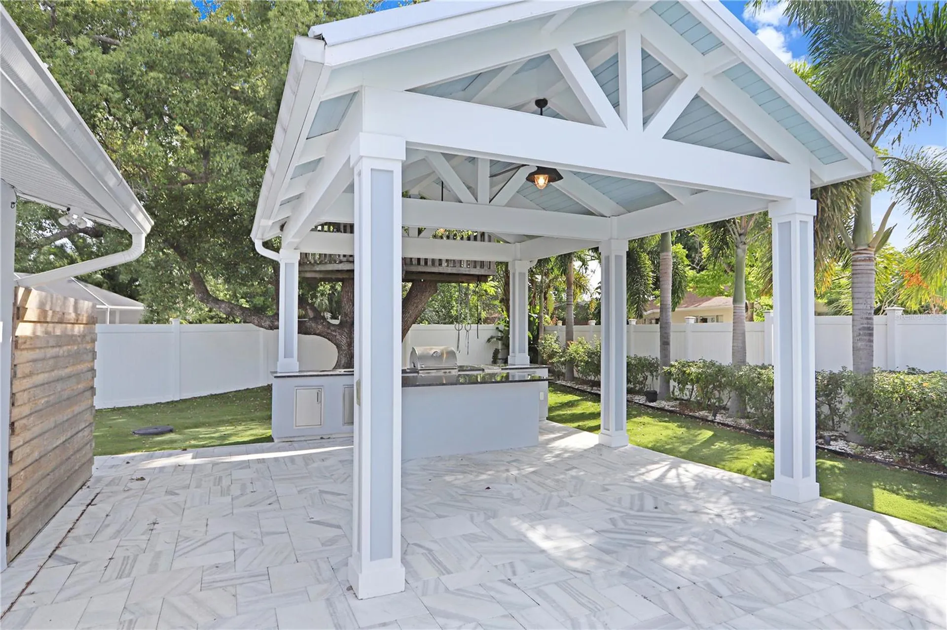 8404 Blackstone Court Tampa FL 33615
