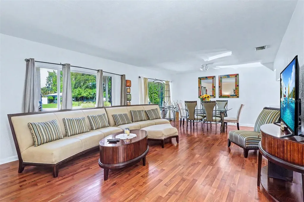 209 S Aurora Avenue Clearwater FL 33765