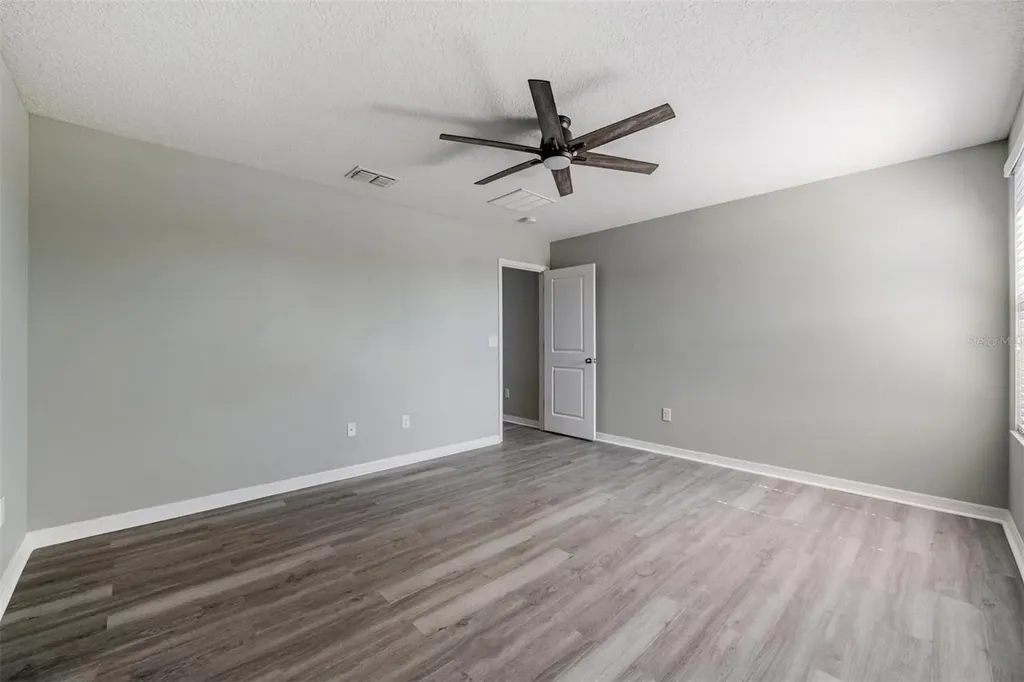 253 Cascade Bend Drive Ruskin FL 33570