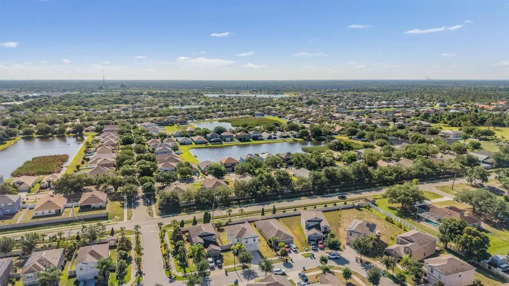 253 Cascade Bend Drive Ruskin FL 33570