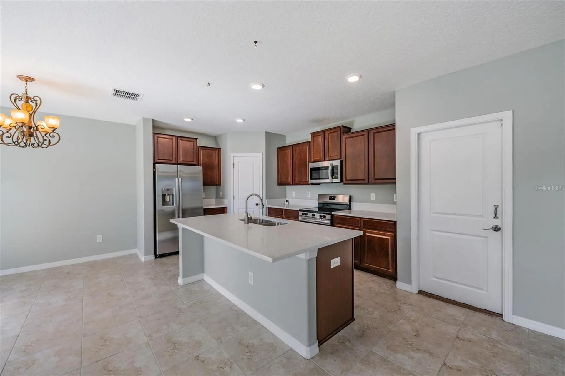 253 Cascade Bend Drive Ruskin FL 33570